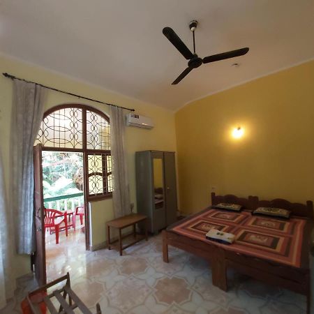 Joaquina'S Guest House Calangute Exteriör bild