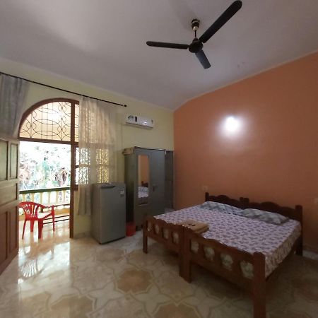 Joaquina'S Guest House Calangute Exteriör bild