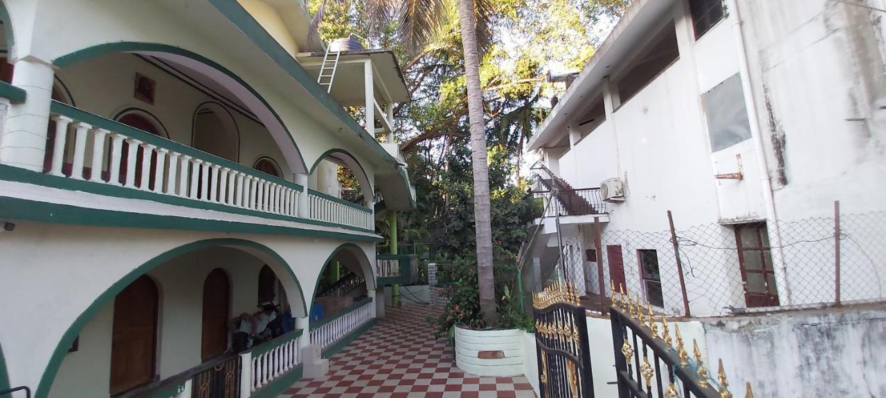 Joaquina'S Guest House Calangute Exteriör bild
