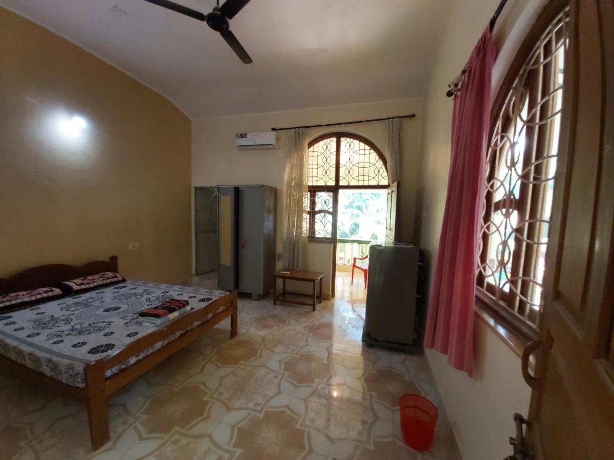 Joaquina'S Guest House Calangute Exteriör bild
